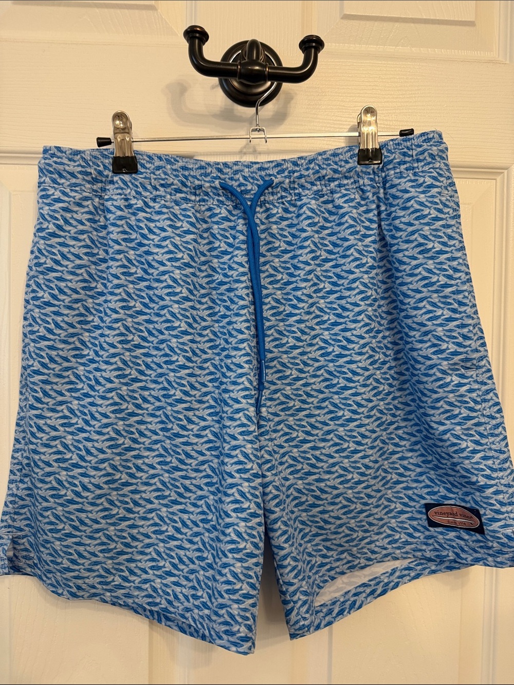 Vineyard Vines 7 inch chappy swim trunks. Size small. Blue fish print. Like new!